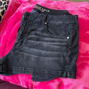 Size 18 Shortie Black American Eagle Shorts